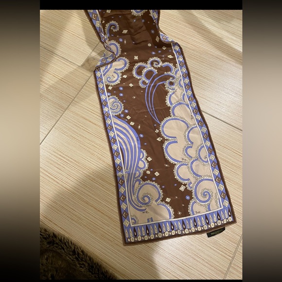 Emilio Pucci Scarf - Picture 2 of 5